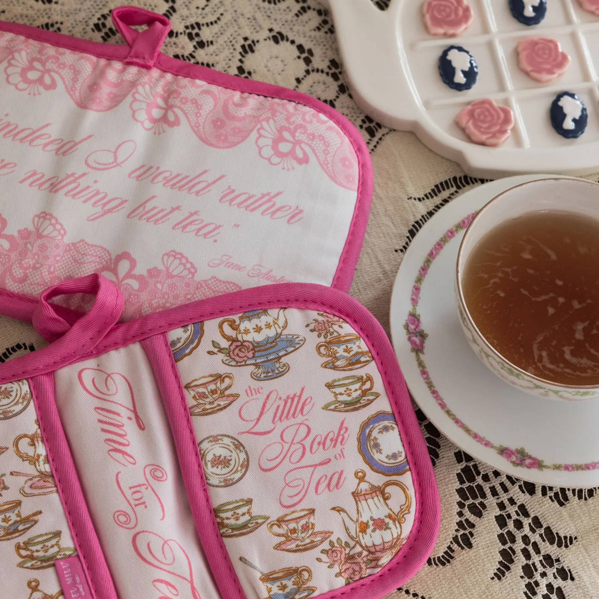 Mini Book Potholder Set, Tea - Image 9