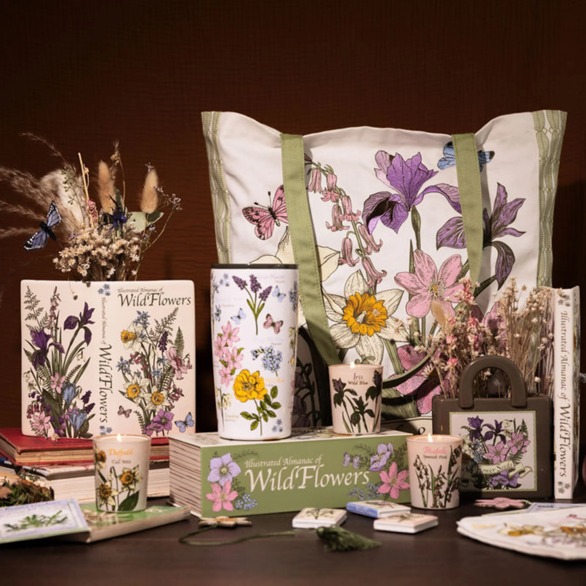 Open Book Vase, Almanac of Wildflowers - Image 10