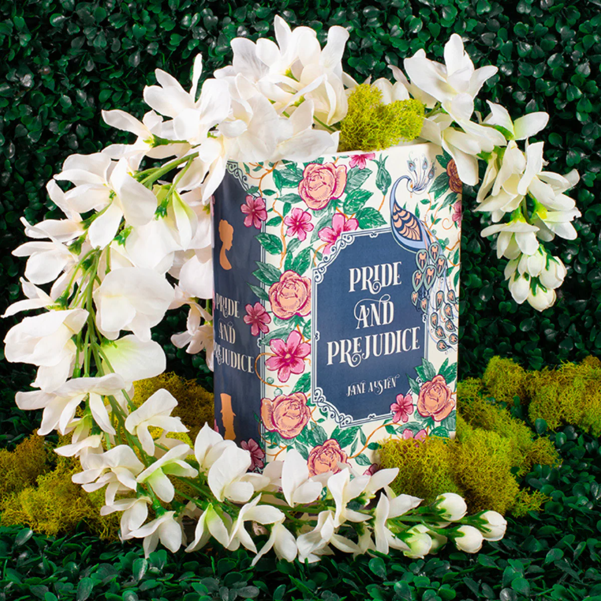 Large Book Vase and Leatherette Journal Bundle, Pride and Prejudice - Image 9
