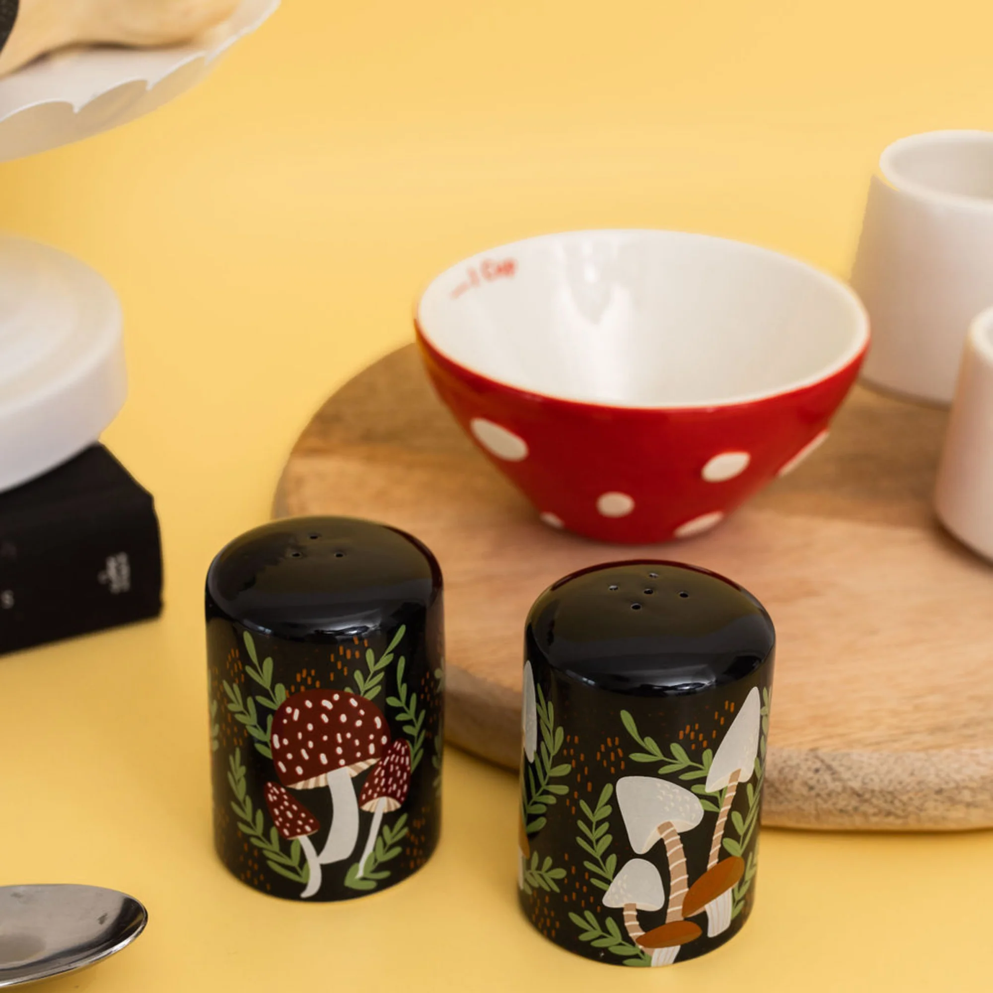 Salt and Pepper Shaker, Mushroom - Image 3