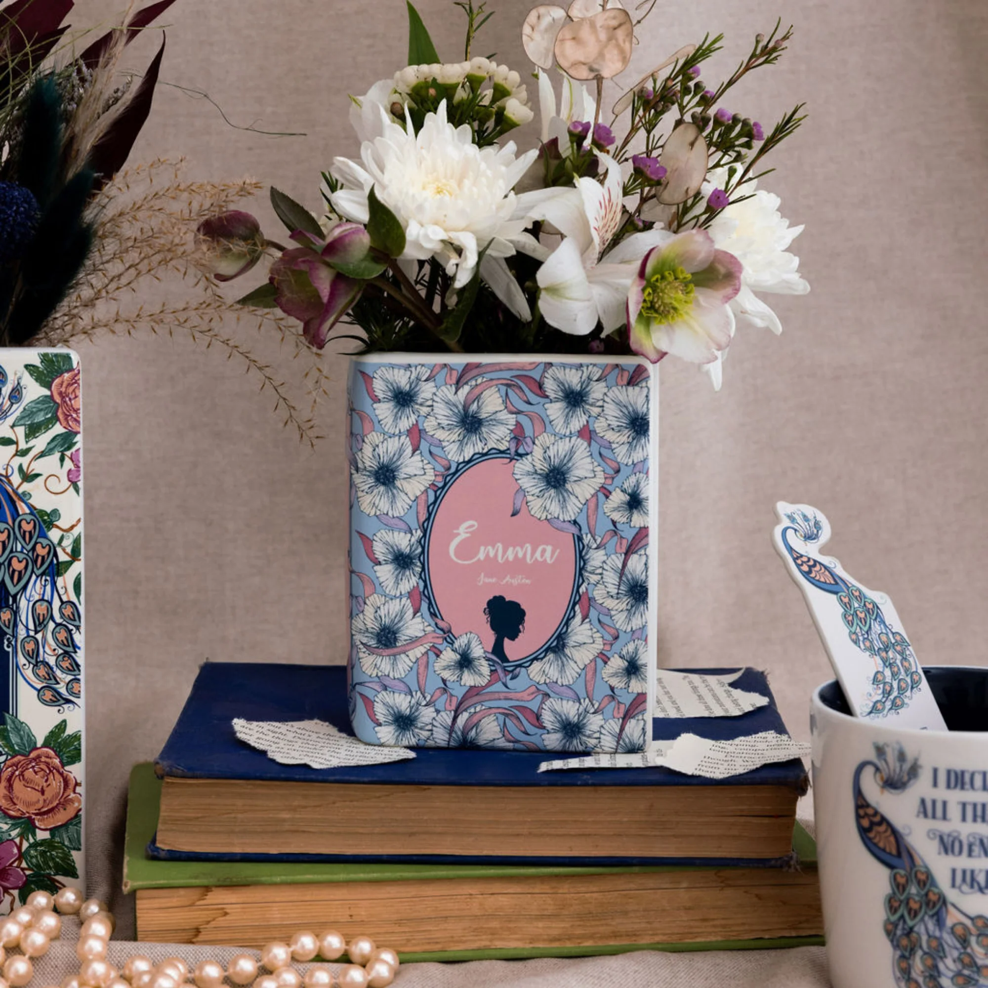 Small Book Vase, Emma - Image 8